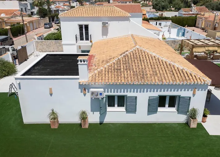 Mi Lola Villa
