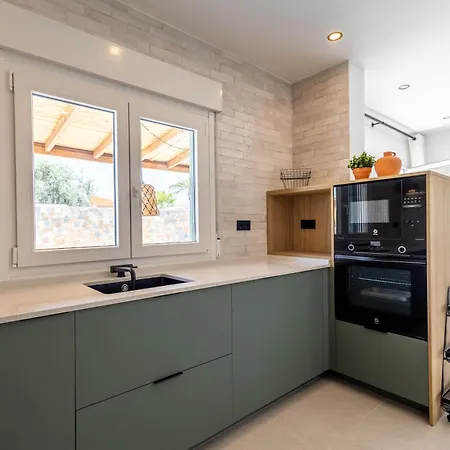 Mi Lola تورّيفيِخا