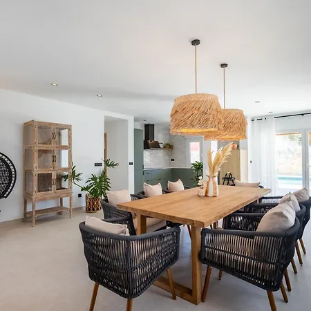 Mi Lola تورّيفيِخا